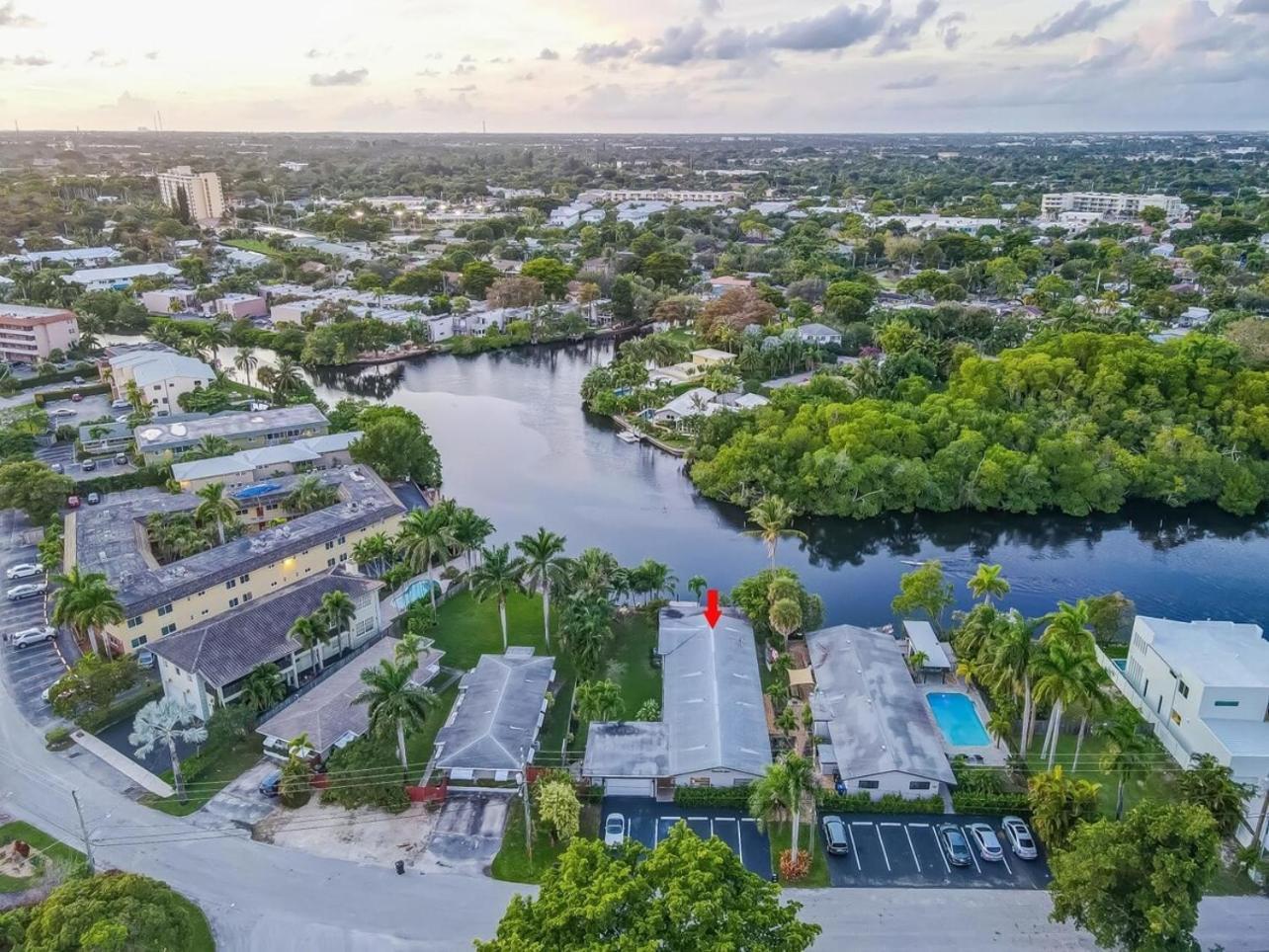 Waterfront Apartment Private Patio Pool Fort Lauderdale Bagian luar foto