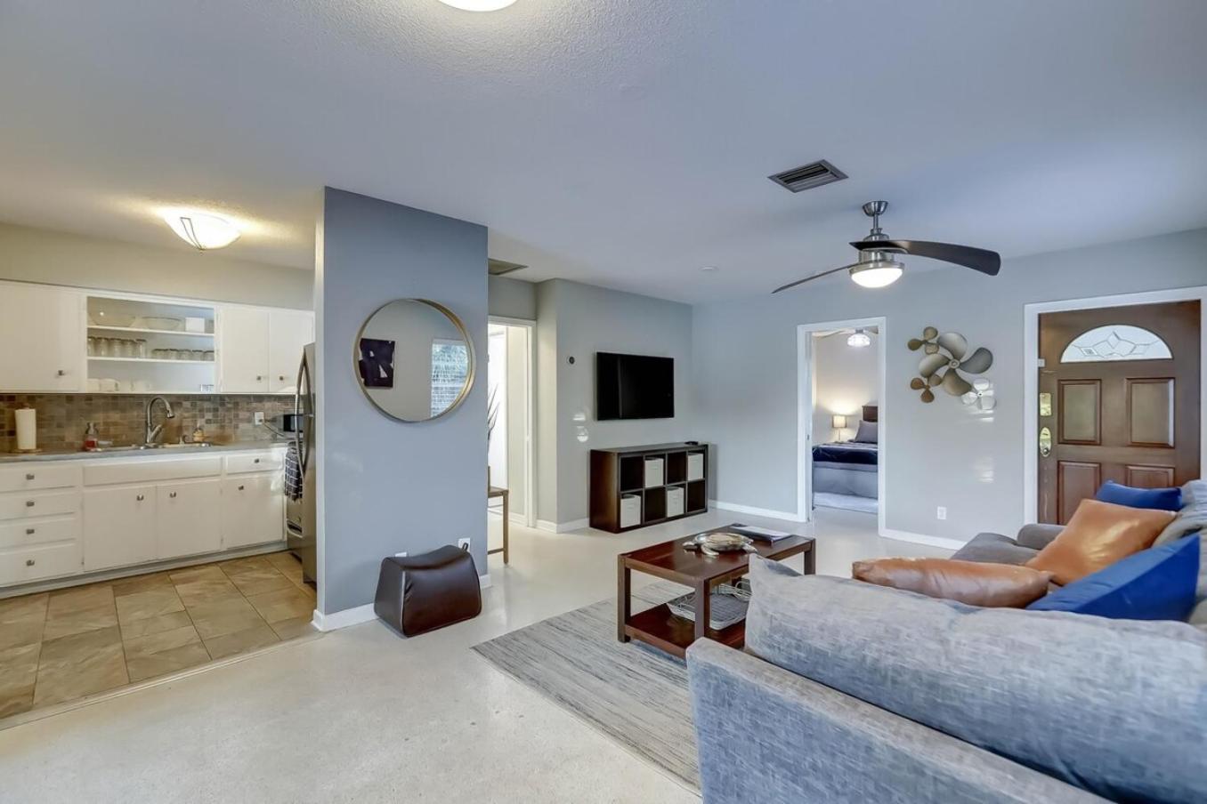 Waterfront Apartment Private Patio Pool Fort Lauderdale Bagian luar foto