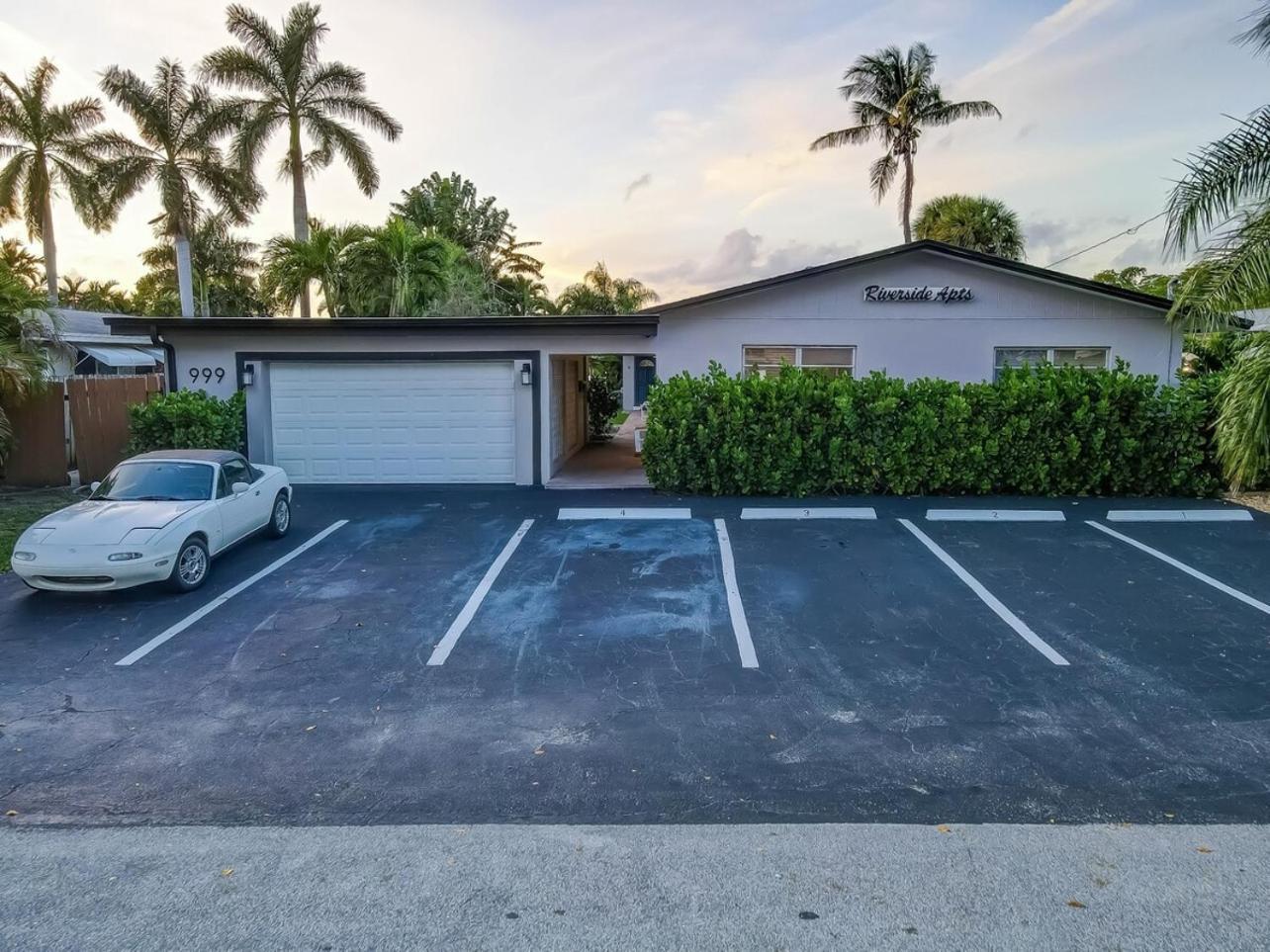 Waterfront Apartment Private Patio Pool Fort Lauderdale Bagian luar foto