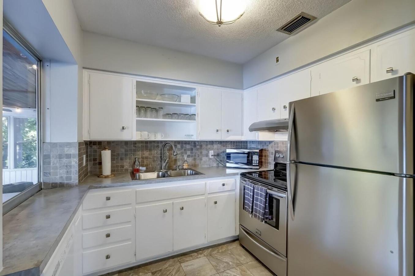 Waterfront Apartment Private Patio Pool Fort Lauderdale Bagian luar foto