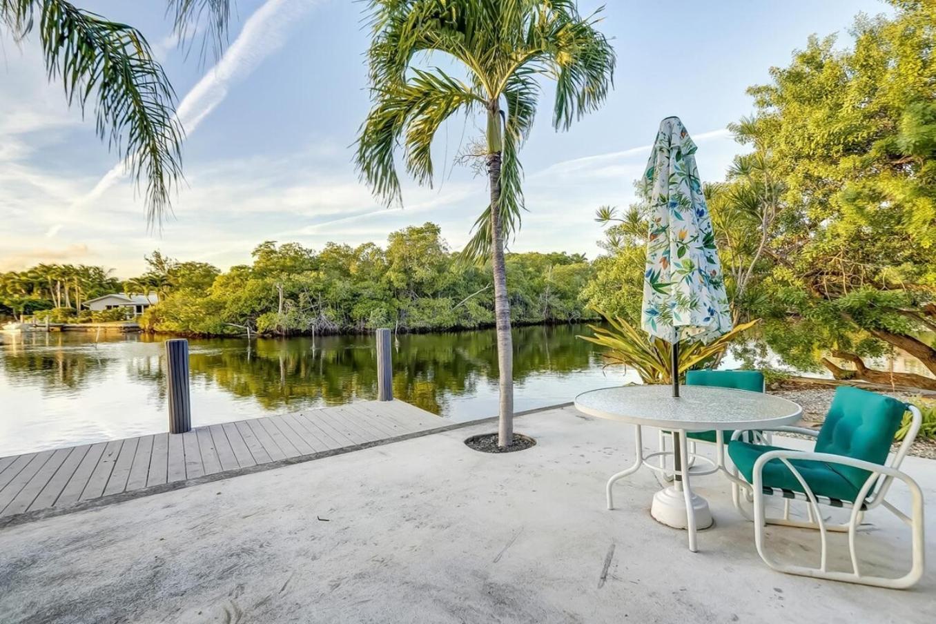 Waterfront Apartment Private Patio Pool Fort Lauderdale Bagian luar foto