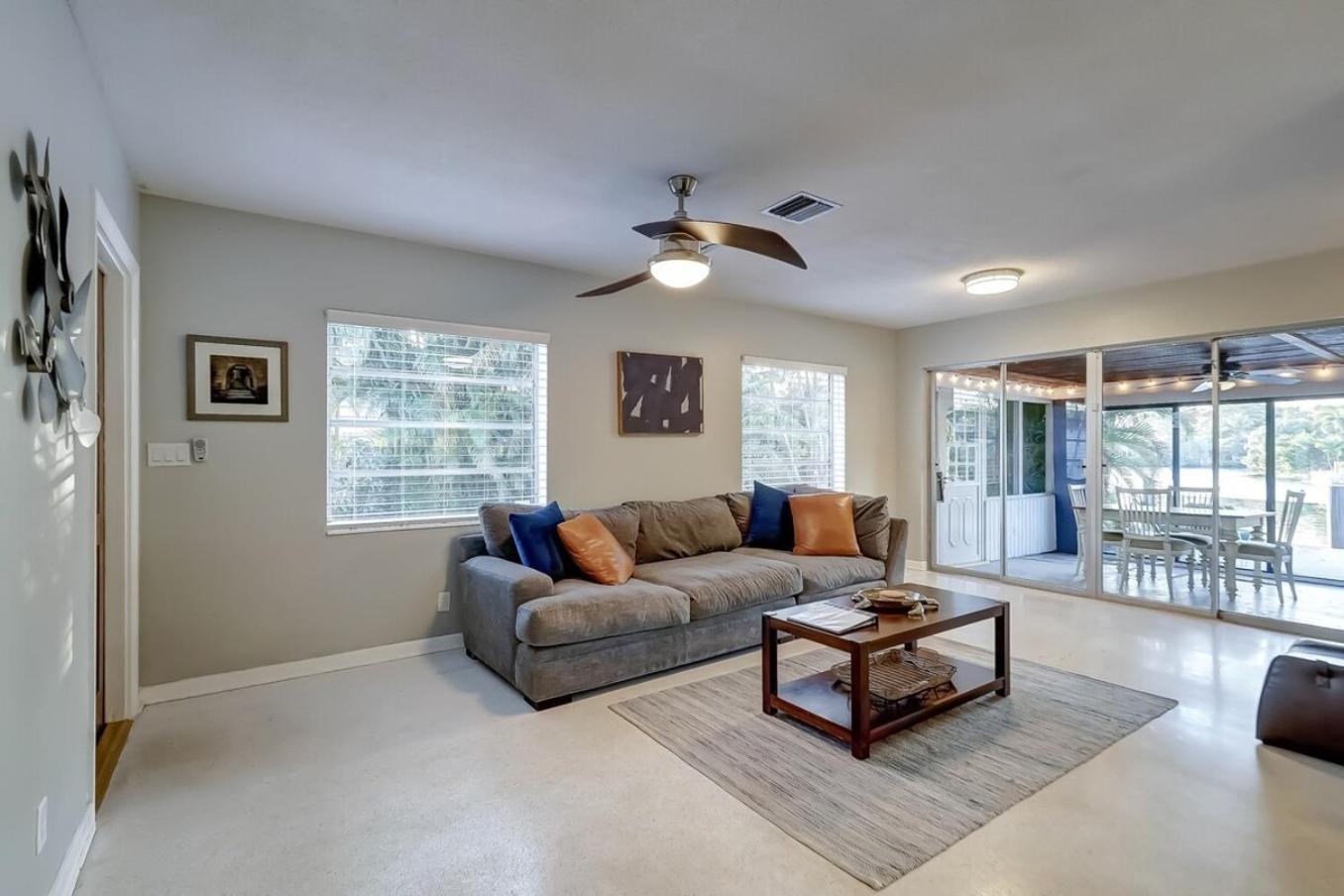Waterfront Apartment Private Patio Pool Fort Lauderdale Bagian luar foto